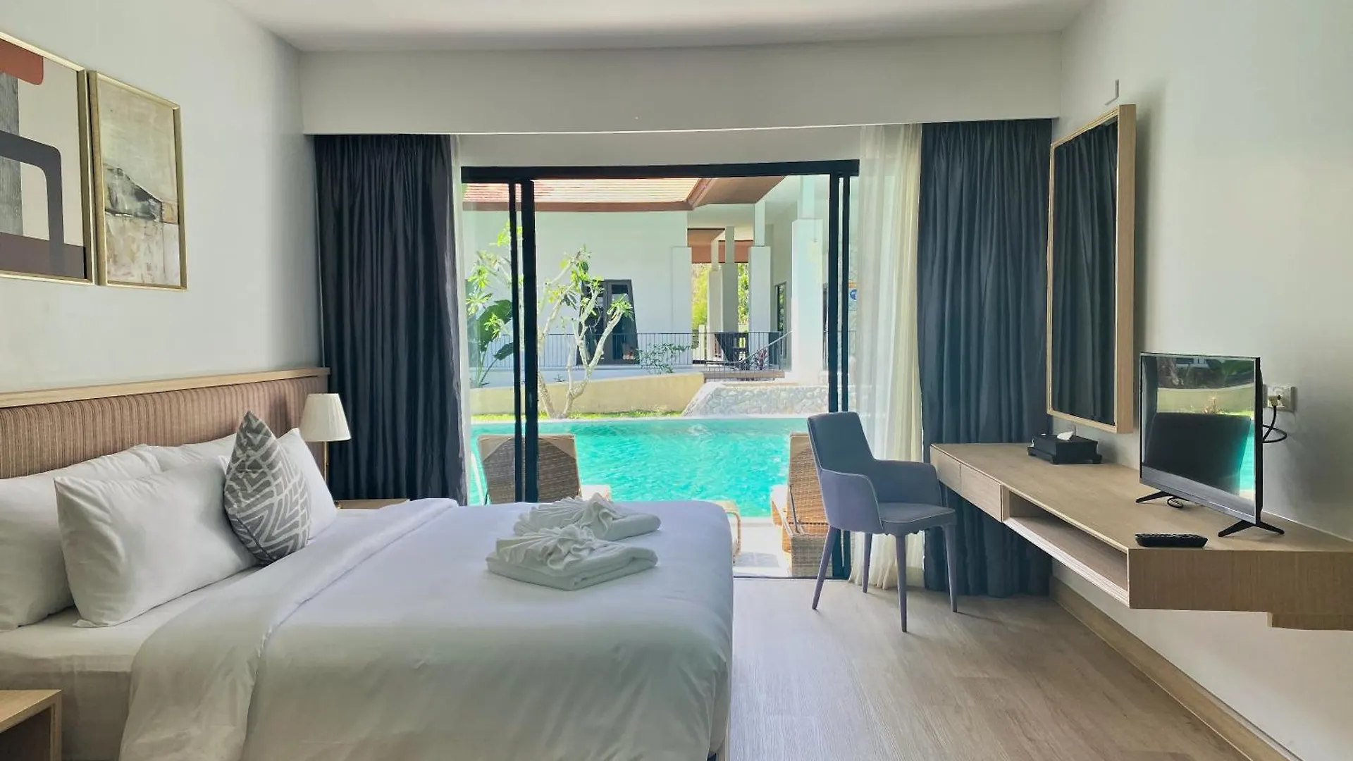 Estella Phuket Mai Khao Beach Resort Hotell